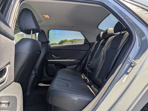 Certified 2023 Hyundai Elantra Limited FWD image 14