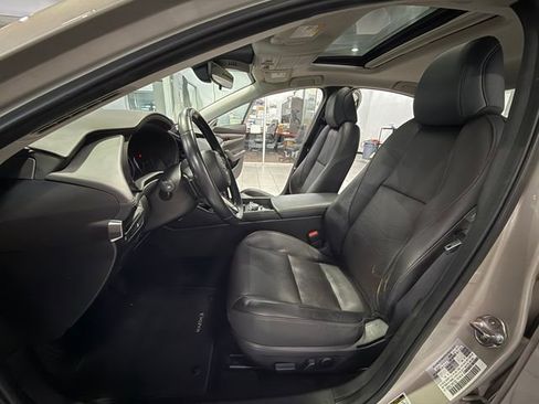 Used 2022 MAZDA MAZDA3 s image 10