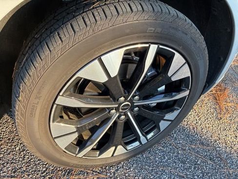 Used 2026 Volvo XC60 B5 Plus w/ Protection Package Premier image 16