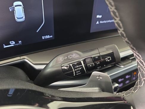 Certified 2025 Kia Sorento SX Prestige image 33