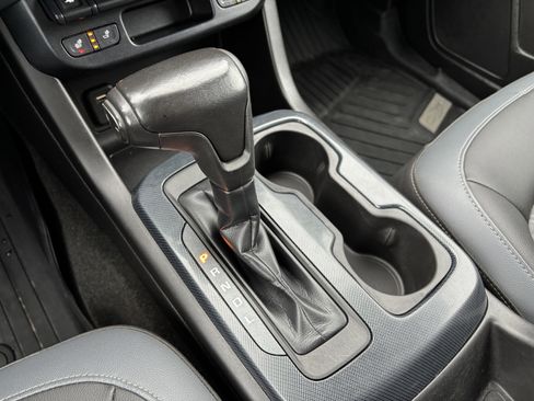 Used 2018 Chevrolet Colorado Z71 image 28