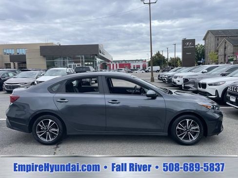Used 2024 Kia Forte LXS FWD image 3