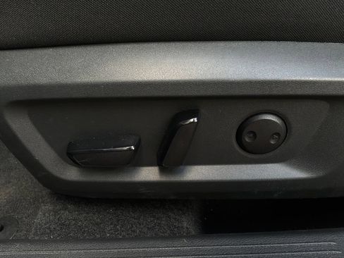 Used 2026 Nissan Rogue SV FWD image 11