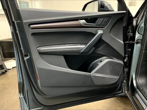 Used 2023 Audi Q5 2.0T Prestige image 25