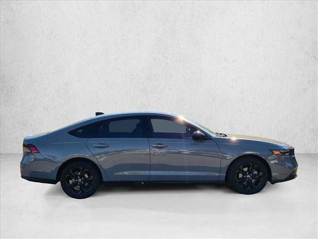 Used 2025 Honda Accord SE image 4