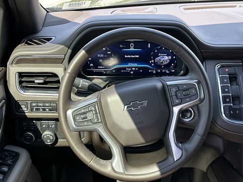 Certified 2024 Chevrolet Tahoe Z71 w/ Luxury Package AWD/4WD image 26