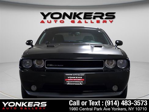 Used 2011 Dodge Challenger image 13