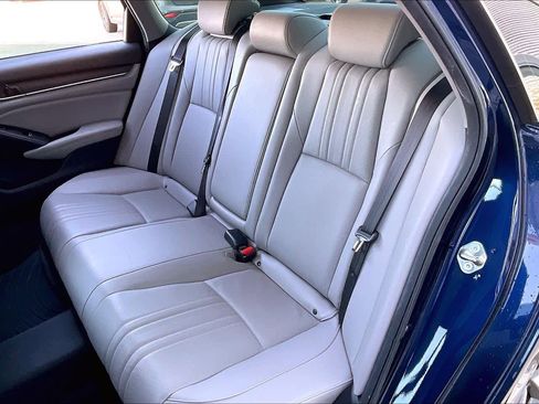 Used 2020 Honda Accord Touring image 19