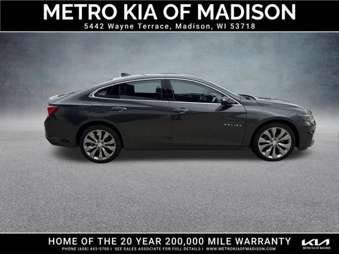 Used 2017 Chevrolet Malibu Premier w/ Driver Confidence Package FWD image 8