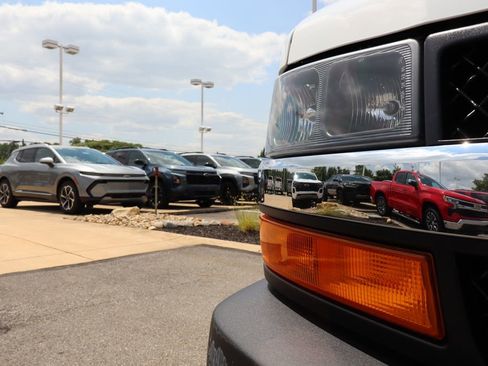 New 2025 Chevrolet Express 2500 w/ Driver Convenience Package image 4