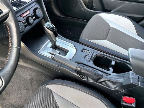 Used 2019 Subaru Crosstrek 2.0i Premium w/ Eyesight System image 12