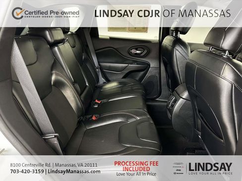 Used 2022 Jeep Cherokee Trailhawk w/ Sun, Sound & Nav Group AWD/4WD image 17