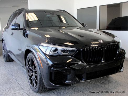 Used 2022 BMW X5 xDrive40i w/ M Sport Package AWD/4WD image 41