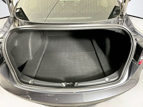 Used 2018 Tesla Model 3 Long Range RWD image 27
