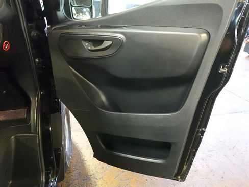 Used 2025 Mercedes-Benz Sprinter 2500 image 24