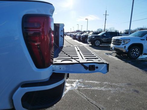 New 2026 GMC Sierra 3500 Denali w/ Denali Reserve Package image 6