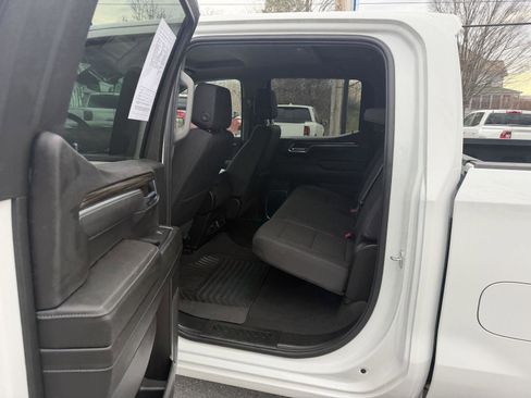 Used 2025 Chevrolet Silverado 1500 LT image 14