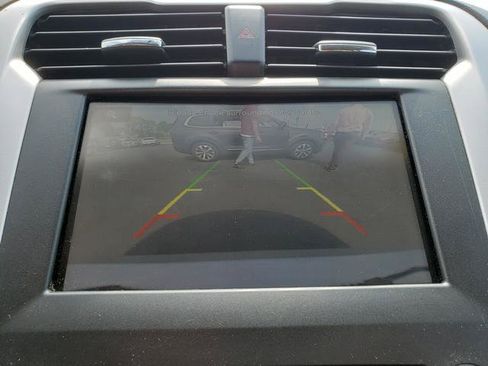 Used 2016 Ford Fusion SE FWD image 22