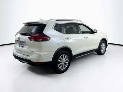 Used 2018 Nissan Rogue SV AWD/4WD image 5