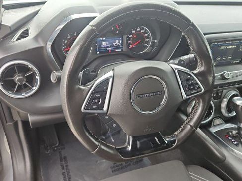 Used 2019 Chevrolet Camaro LT RWD image 11