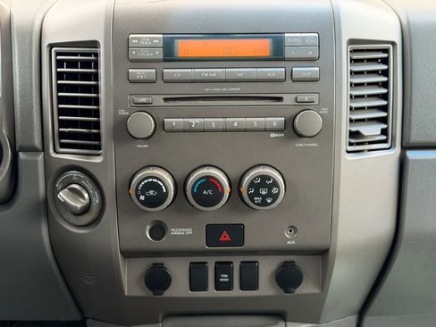 Used 2006 Nissan Titan SE AWD/4WD image 28