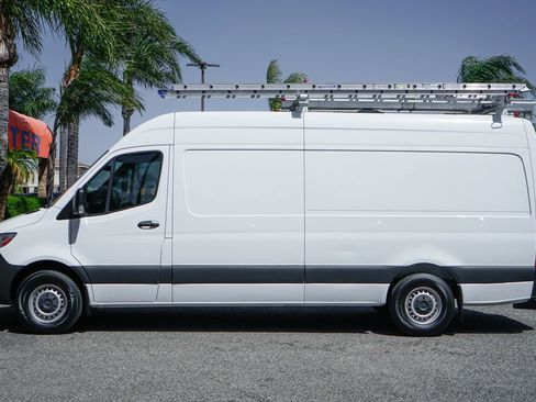 Used 2019 Mercedes-Benz Sprinter 170 Cargo image 5
