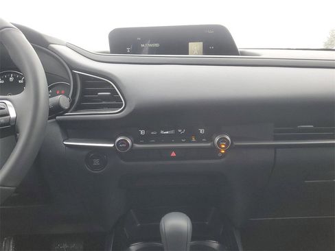 New 2025 MAZDA CX-30 AWD 2.5 S w/ Select Sport Pkg image 28