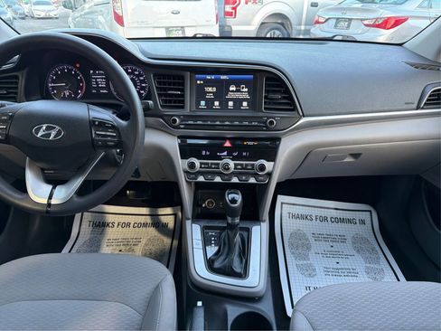 Used 2020 Hyundai Elantra SEL image 13