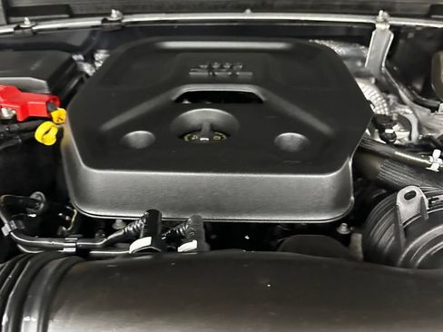 Used 2024 Jeep Wrangler Unlimited w/ Convenience Group AWD/4WD image 7