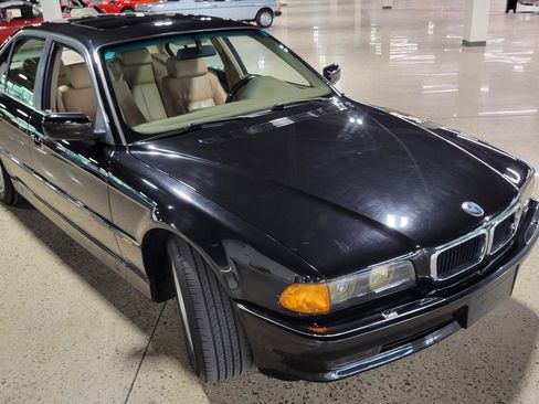 Used 1997 BMW 740i RWD image 3