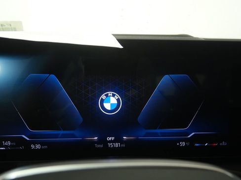 Certified 2025 BMW 330i Sedan image 19