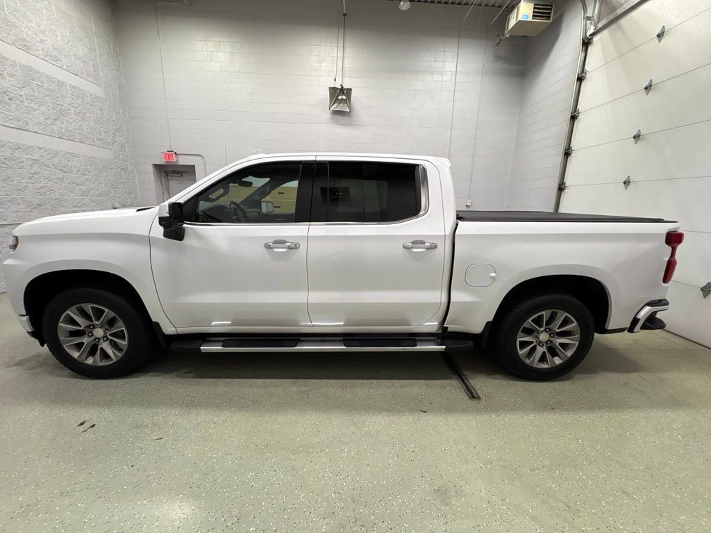Used 2021 Chevrolet Silverado 1500 High Country w/ Technology Package AWD/4WD image 8