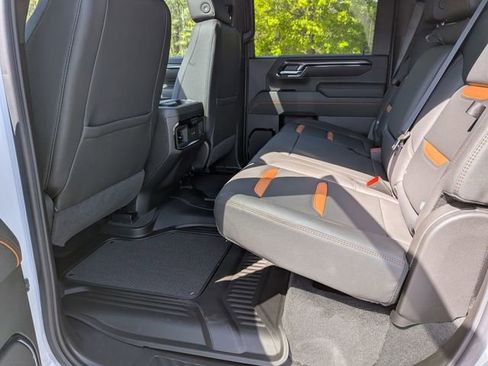 New 2026 GMC Sierra 2500 AT4 w/ AT4 Premium Plus Package AWD/4WD image 20