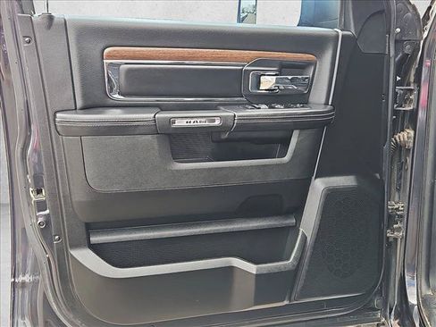Used 2017 RAM 2500 Laramie AWD/4WD image 10