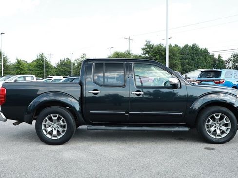 Used 2019 Nissan Frontier SL RWD image 4