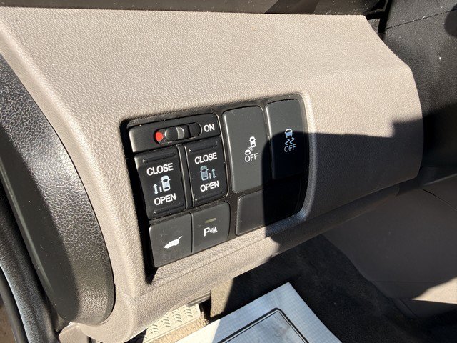 Used 2012 Honda Odyssey Touring Elite image 20