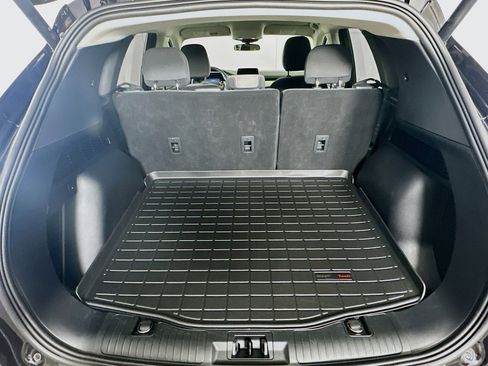 Used 2022 Ford Escape SE w/ SE Sport Appearance Package image 27