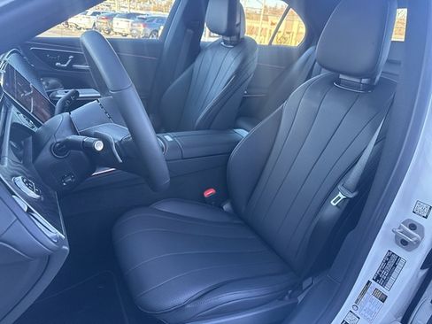 Used 2026 Mercedes-Benz E 350 4MATIC Sedan image 6