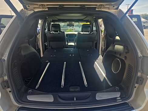 Used 2015 Jeep Grand Cherokee Overland AWD/4WD image 14