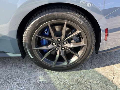 Used 2025 Ford Mustang Dark Horse RWD image 33