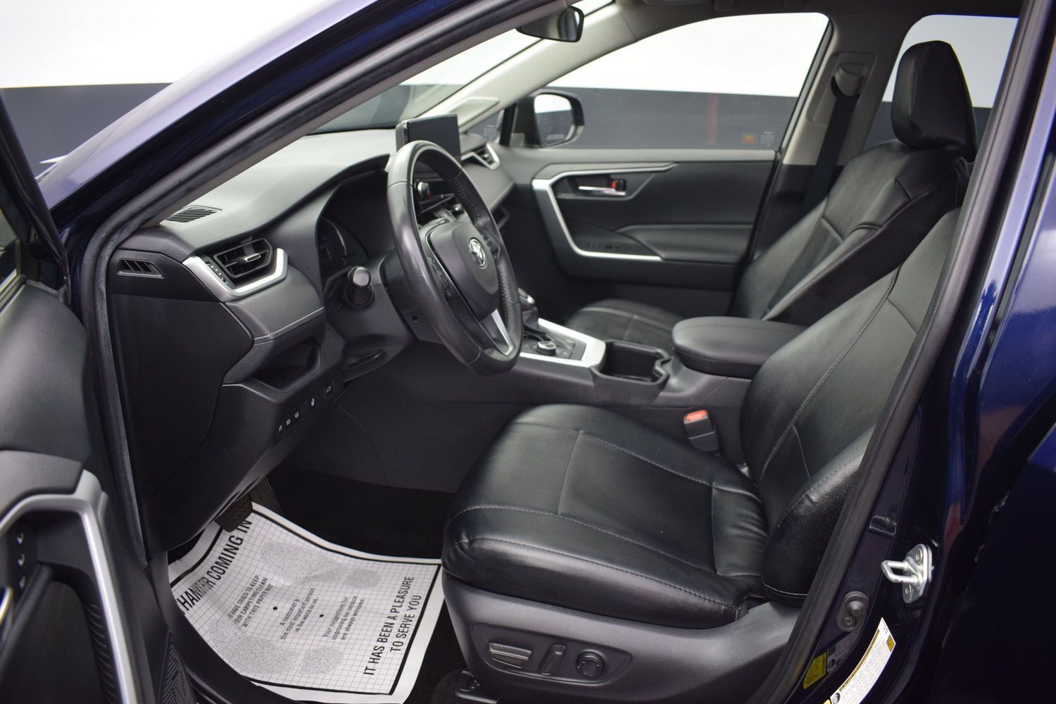 Used 2023 Toyota RAV4 XLE Premium AWD/4WD image 14