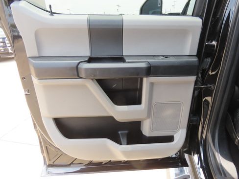 Used 2020 Ford F250 XL w/ STX Appearance Package AWD/4WD image 19