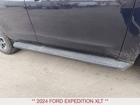 Used 2024 Ford Expedition XLT image 8