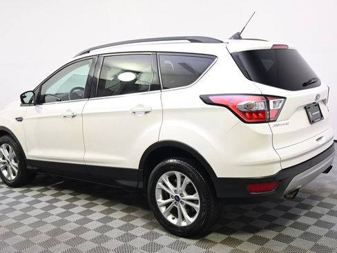 Used 2018 Ford Escape SEL image 3