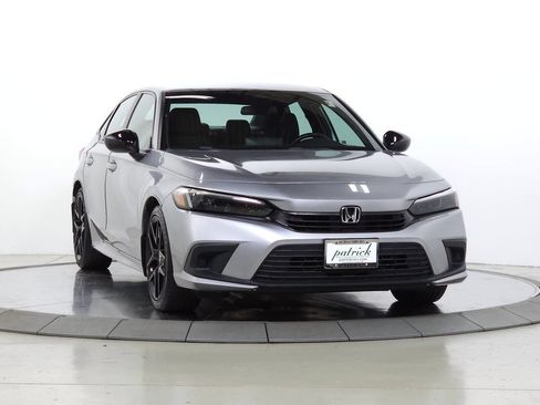 Used 2022 Honda Civic Sport image 1