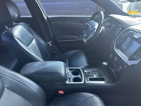 Used 2013 Chrysler 300 C RWD image 13