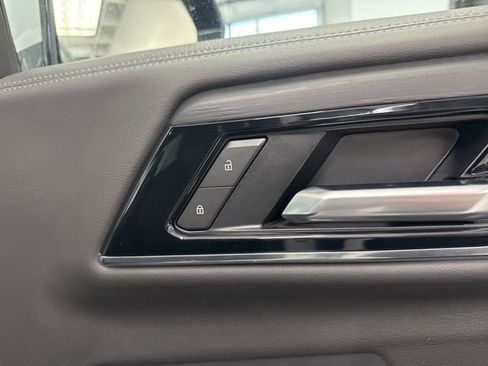 Used 2025 GMC Yukon Denali image 30