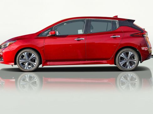 Used 2021 Nissan Leaf SV image 6