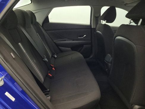Used 2024 Hyundai Elantra SEL FWD image 19