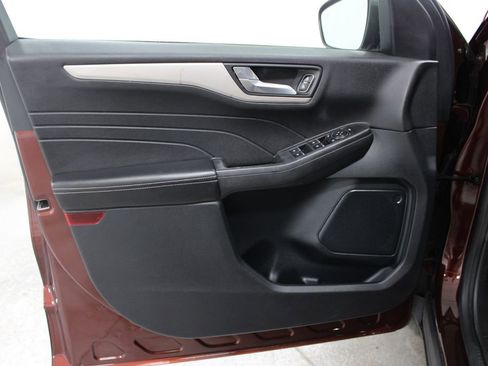 Used 2021 Ford Escape SEL image 18